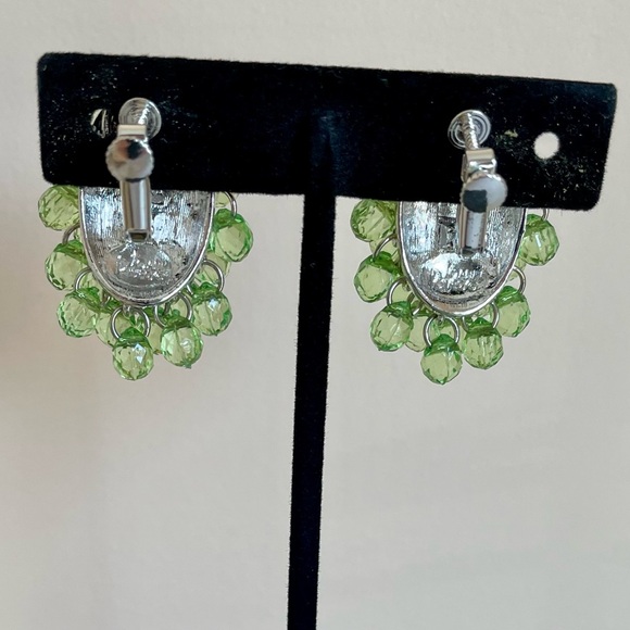 Vintage QVC Joan Rivers Green Crystal And Silver Plating Screwback Earrings - Picture 3 of 7